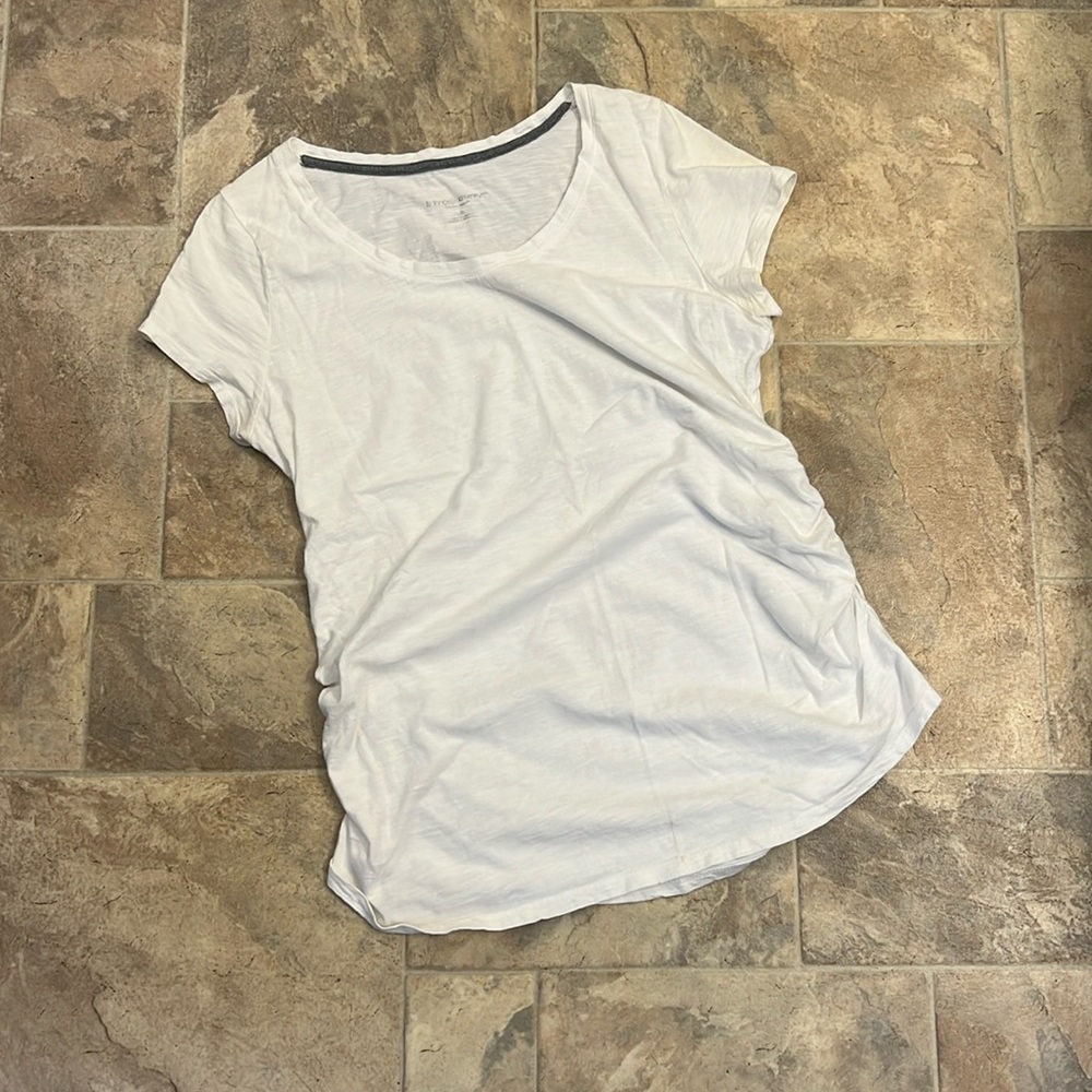 EUC Liz Lange Maternity Tee